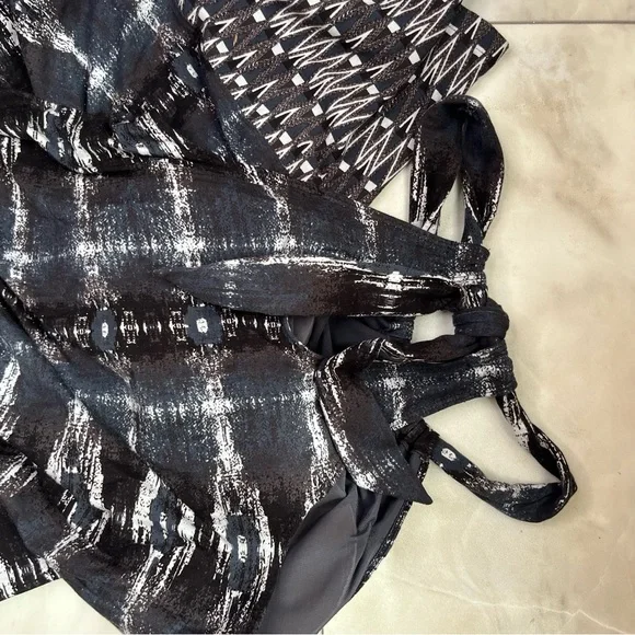 Black and White Athleta Patterned Dress Size Large - Picture 5 of 8